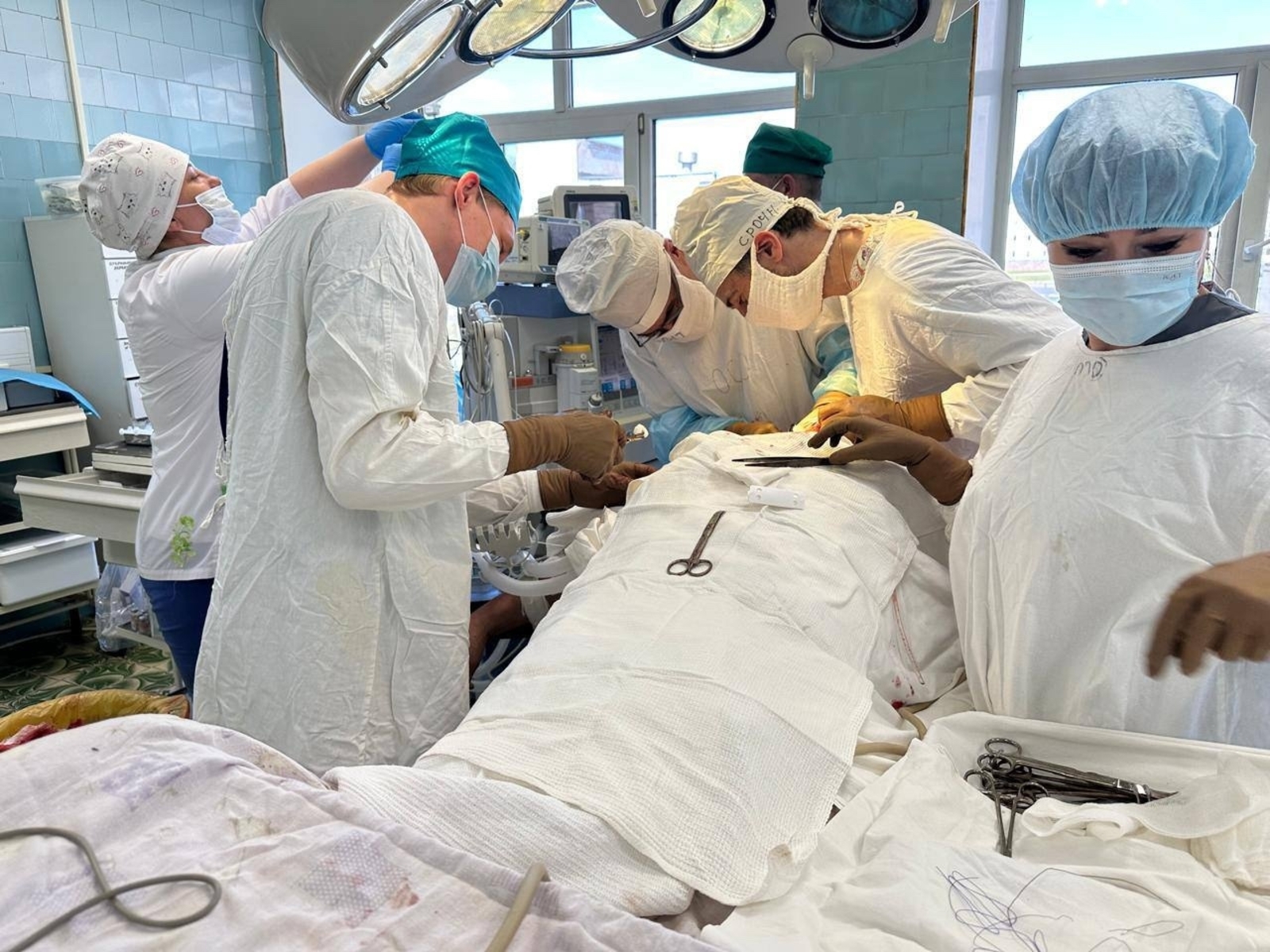 Сноубордсыға айыу һөжүм иткән