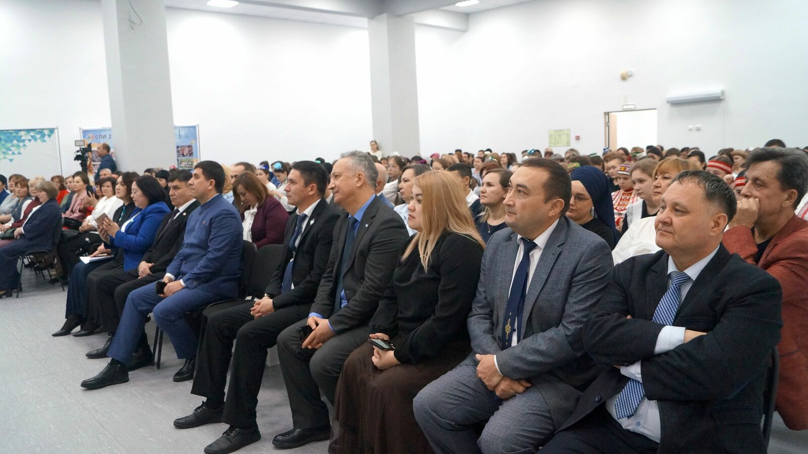 ҺӘЛӘТЛЕ БАЛАЛАРҘЫҢ ИҢ-ИҢДӘРЕ…