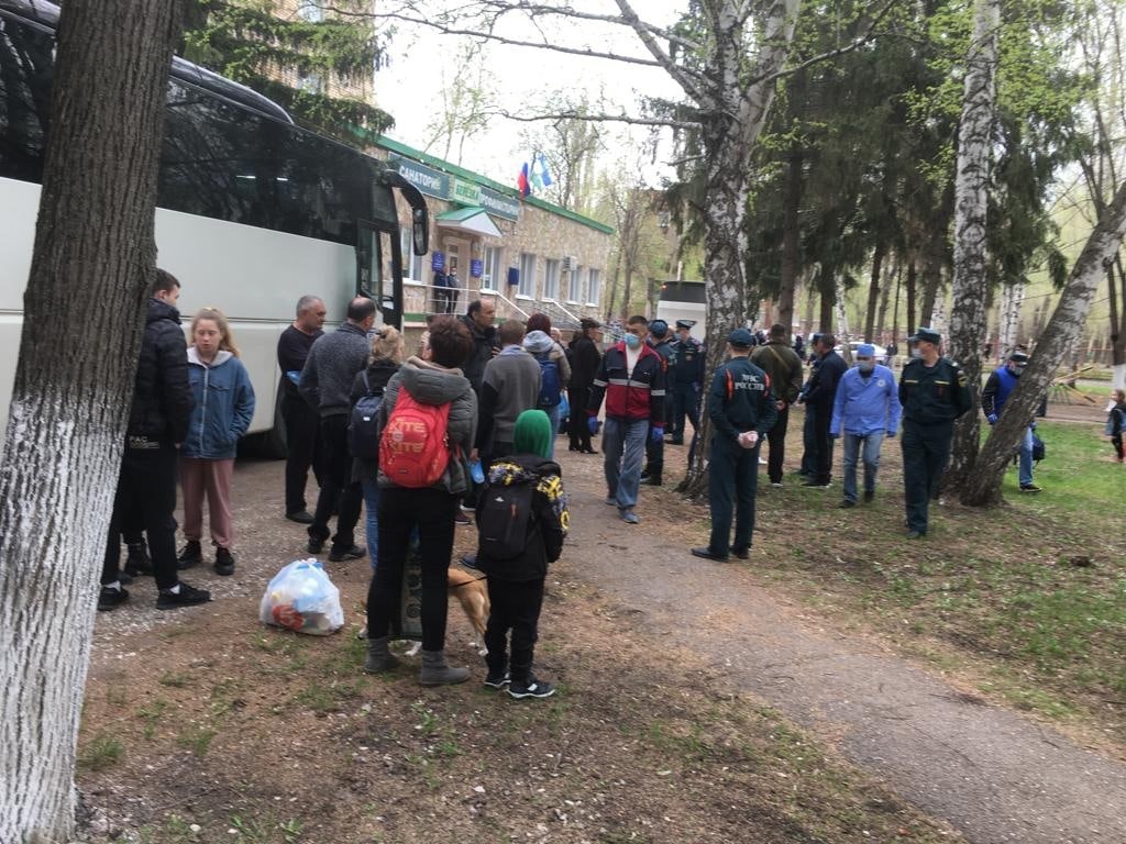 Рустем Газизов: "Сегодня мы встретили вынужденных переселенцев из ДНР и ЛНР"