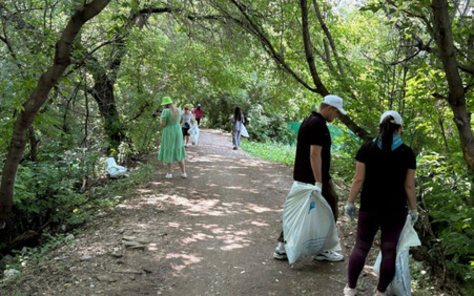Жители Стерлитамака приняли участие в акции «Вода России»