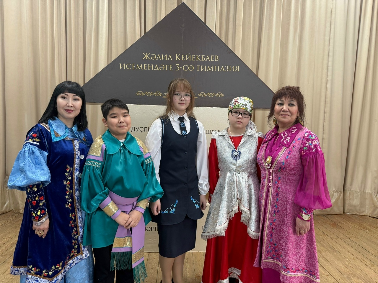 БАШҠОРТ ТЕЛЕН БЕЛЕҮ ГЕНӘ ЕТМӘЙ, УҒА ҒАШИҠ БУЛЫРҒА КӘРӘК!