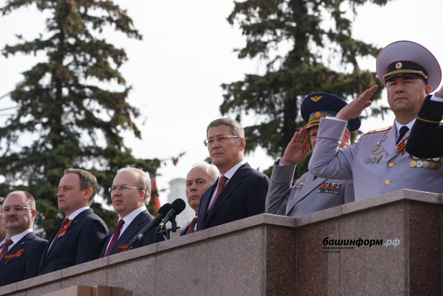 Равняться на подвиги героев-фронтовиков: в Уфе состоялся парад в честь 77-летия Великой Победы