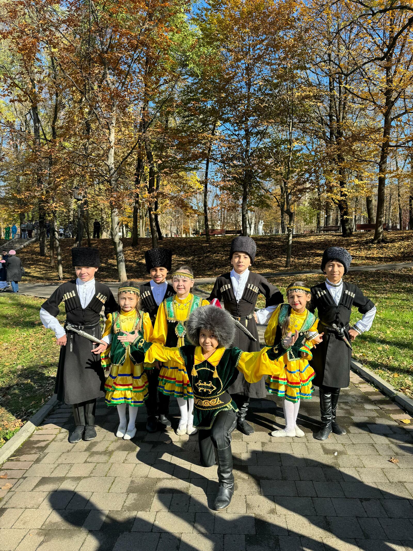 ЛОҠМАНОВТАР МӘКТӘБЕ  ДАНЛАЙ ХАЛҠЫБЫҘҘЫ!