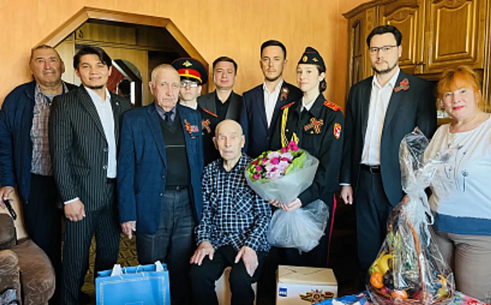 Стәрлетамаҡта “Ветеран йорто янында парад” Бөтә Рәсәй патриотик акцияһы үтте