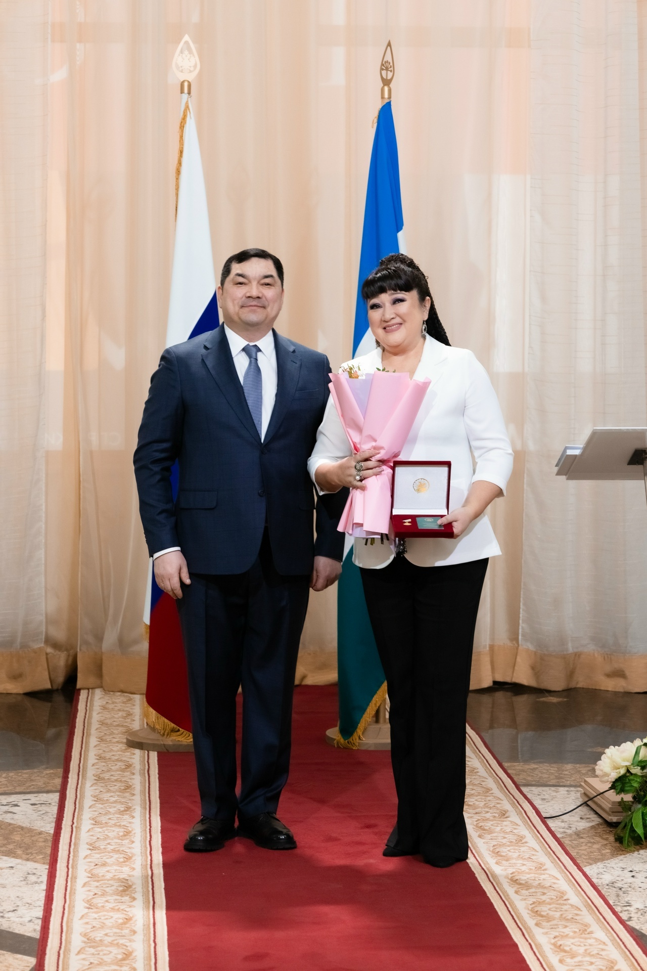 АЛҒАН НАГРАДАЛАРЫҒЫҘ ИЖАДЫҒЫҘҒА ҠОМАР ӨҪТӘҺЕН!