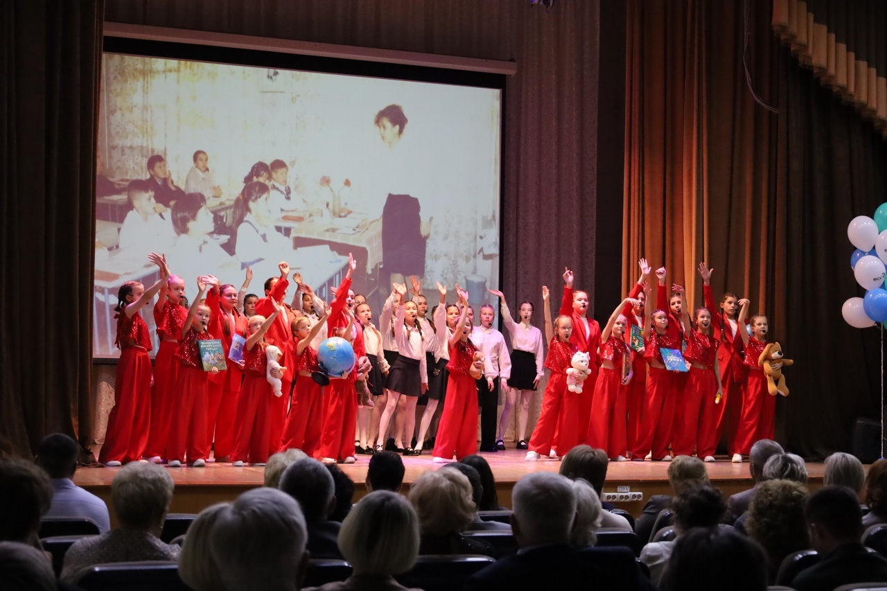 ИҢ АБРУЙЛЫ ҺӨНӘРҘӘРҘЕҢ БЕРЕҺЕ БУЛЫП ҠАЛА