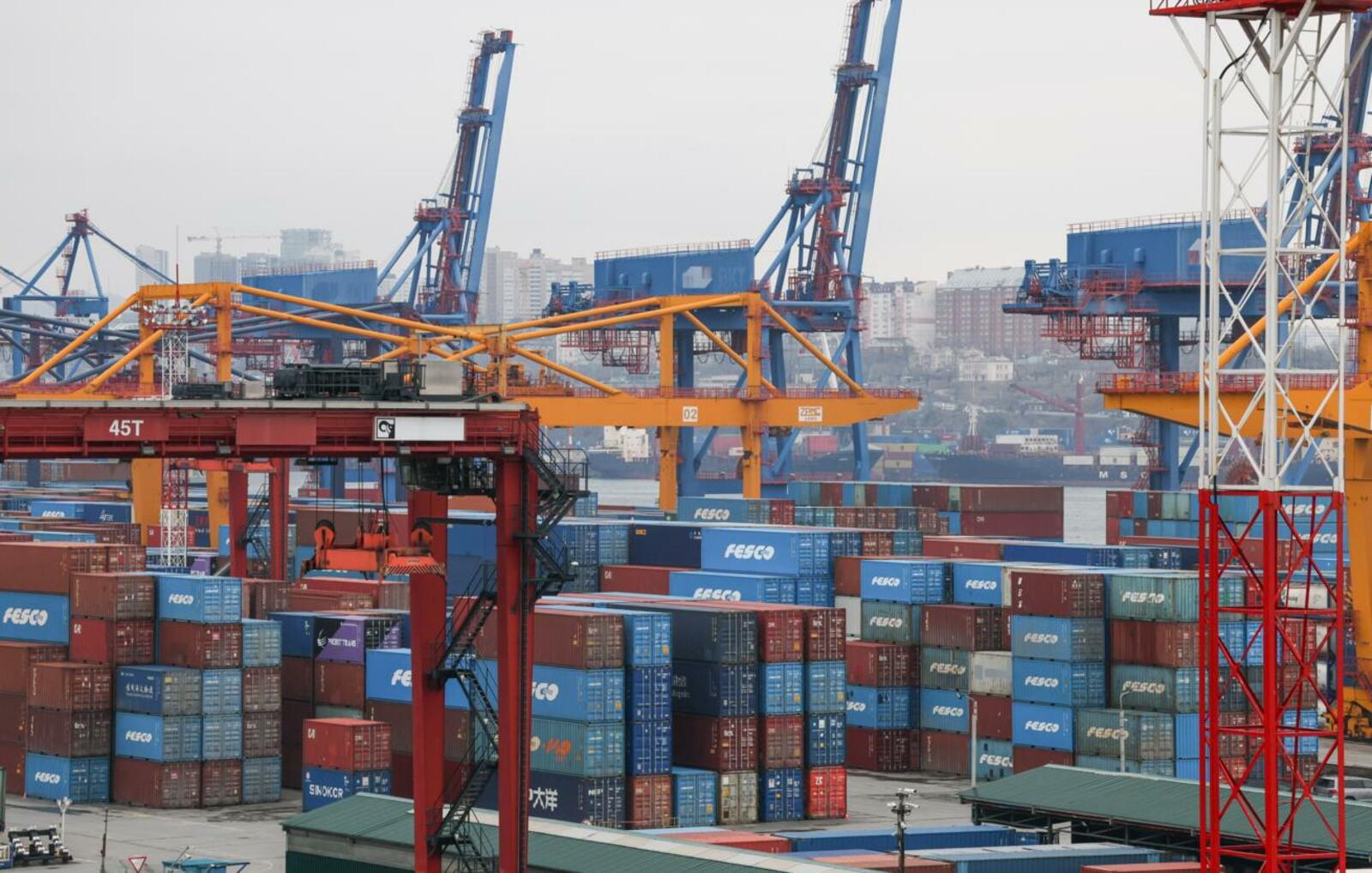 Минпромторг получил право вводить требования к центрам поддержки экспорта