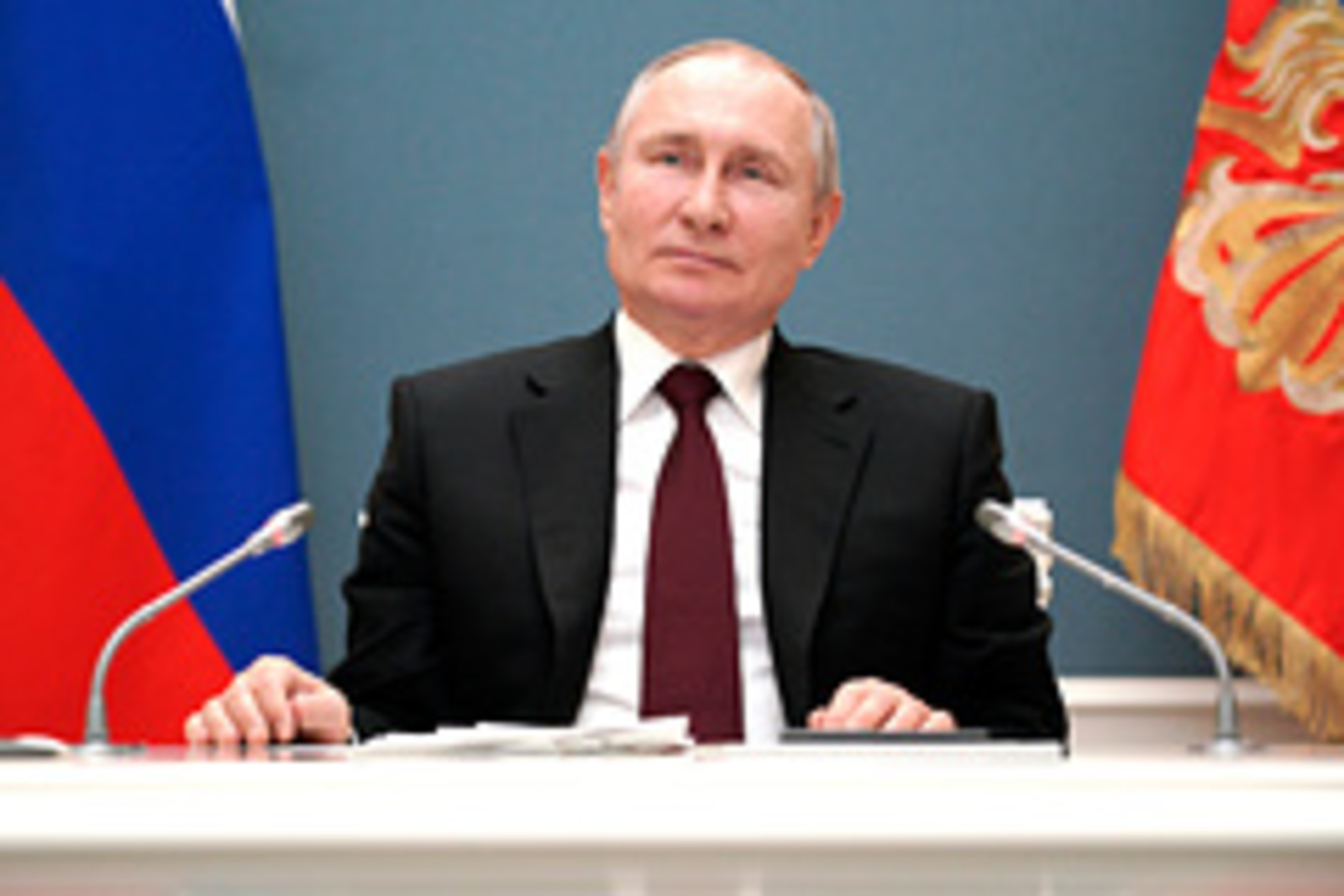 Путин подписал указ об обеспечении экономической стабильности