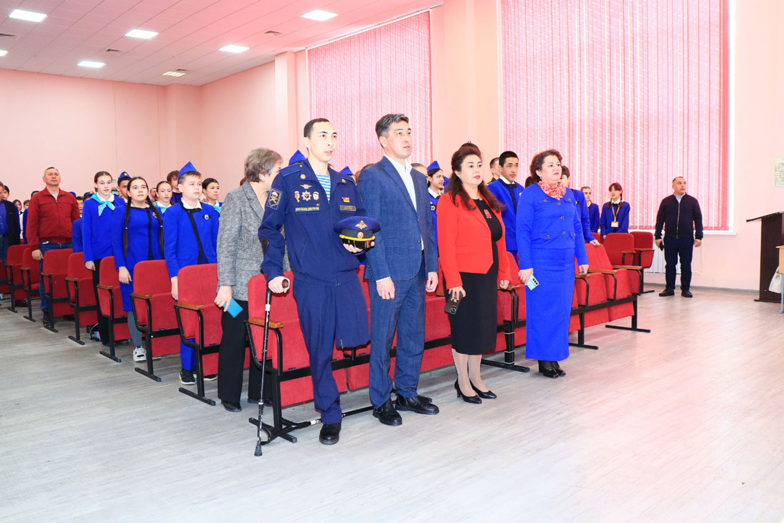 ГЕНЕРАЛ ИСЕМЕНӘ  ТАП ТӨШӨРМӘЙҘӘР!