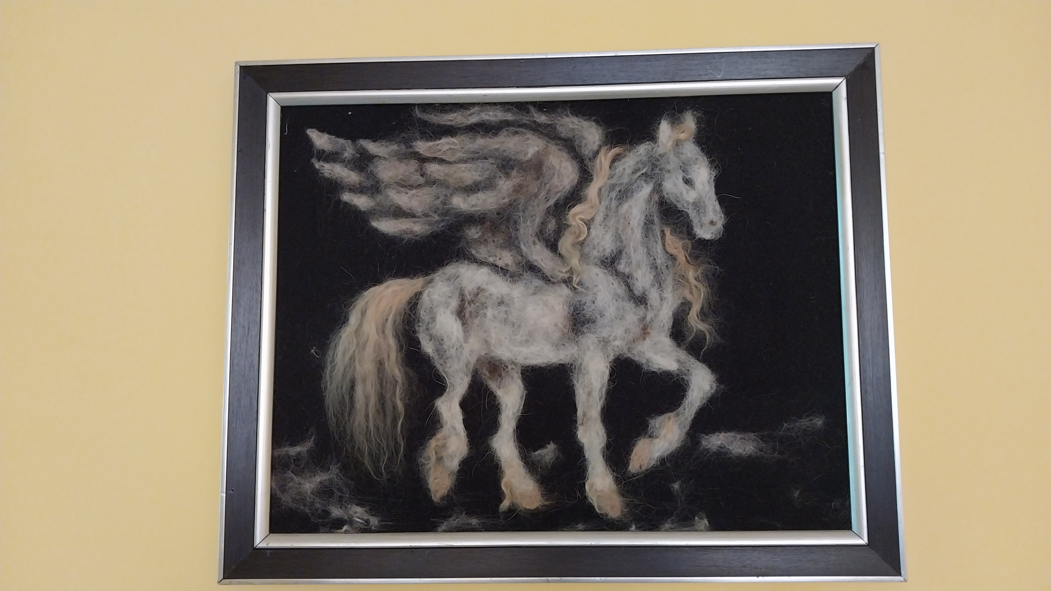 Төймә тегеп, ағас юнып өйрәнелә ҙур тормошҡа...