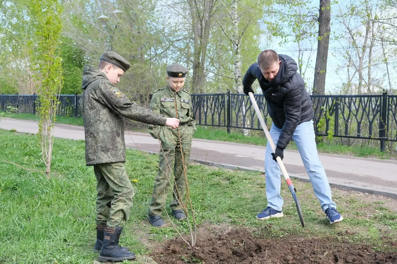 ХӘТЕРЛӘҺЕНДӘР ҺӘМ БЕЛҺЕНДӘР ӨСӨН