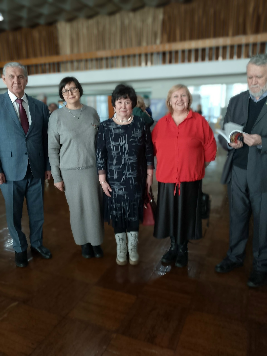 МӘҘӘНИӘТ ХЕҘМӘТКӘРҘӘРЕ ЙӘШ БЫУЫНДЫ ТӘРБИӘЛӘЙ