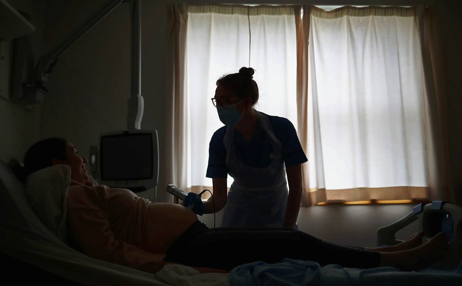 Бер ҡасан да, бер кемгә лә телефонығыҙҙы бирмәгеҙ һәм телефонға бикләү ҡуйығыҙ!