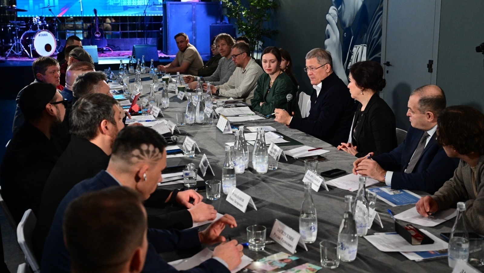 Радий Хабиров провёл «Час креативных индустрий»