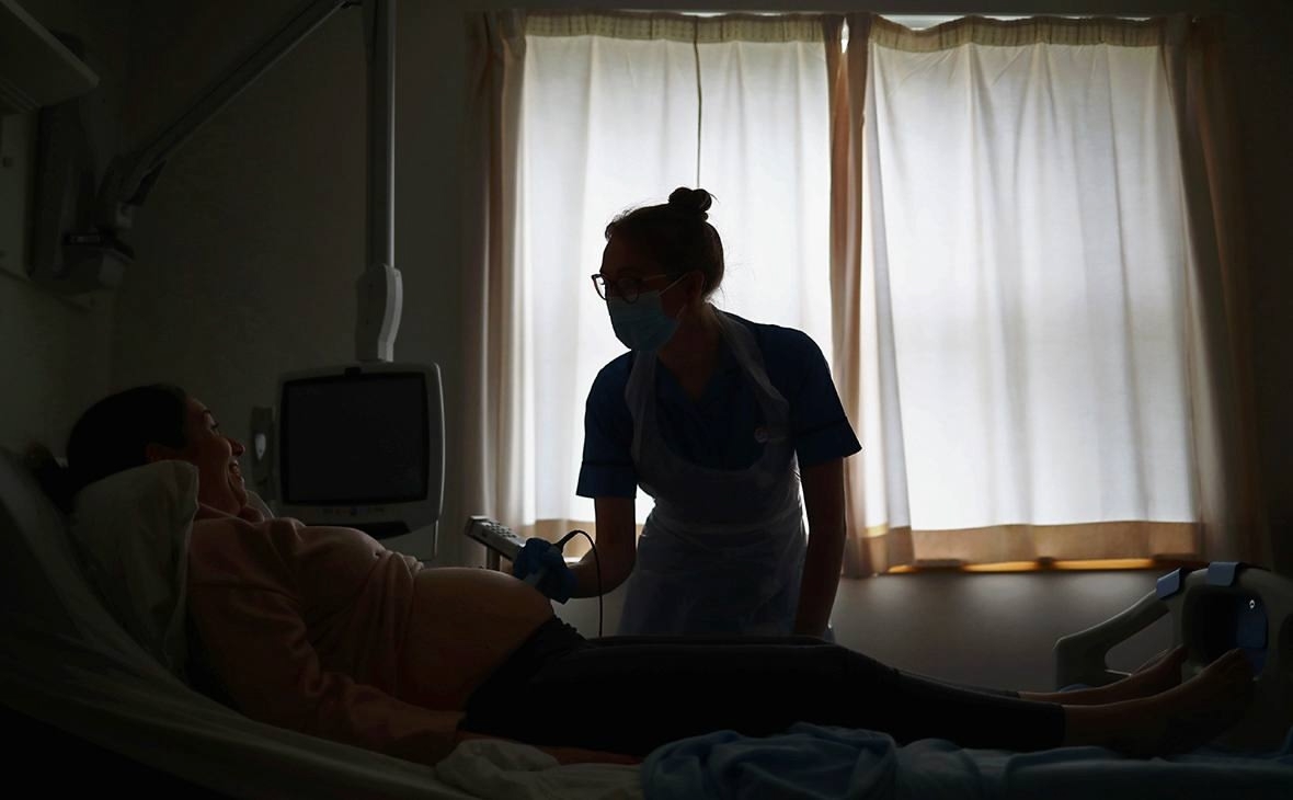 Бер ҡасан да, бер кемгә лә телефонығыҙҙы бирмәгеҙ һәм телефонға бикләү ҡуйығыҙ!