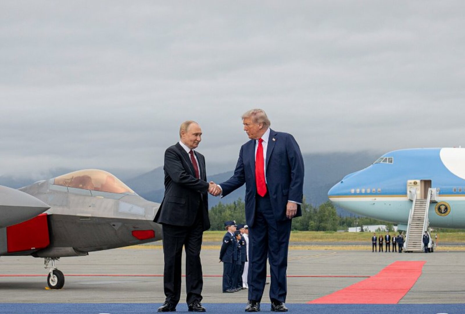 Встреча Путина и Трампа в Анкоридже вошла в новые учебники по истории