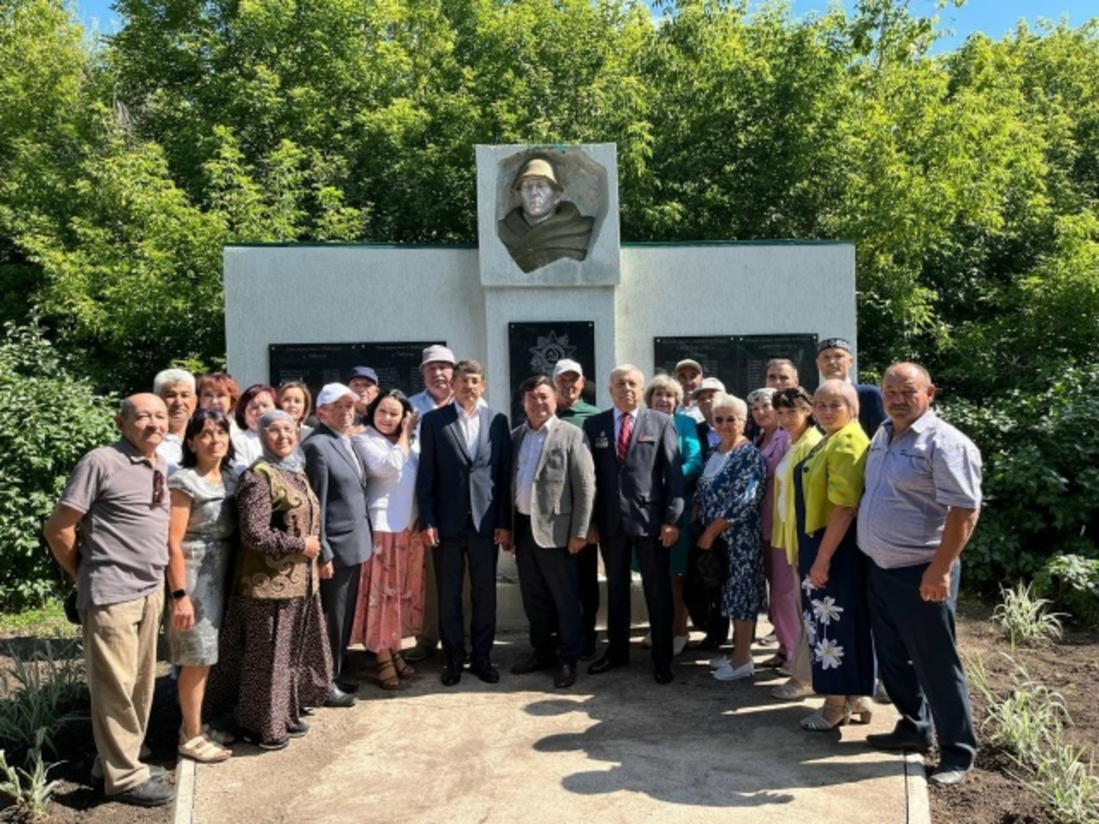 Татыу йәшәгәндә генә берҙәм булырбыҙ, киләсәгебеҙ, телебеҙ, милләтебеҙ булыр!