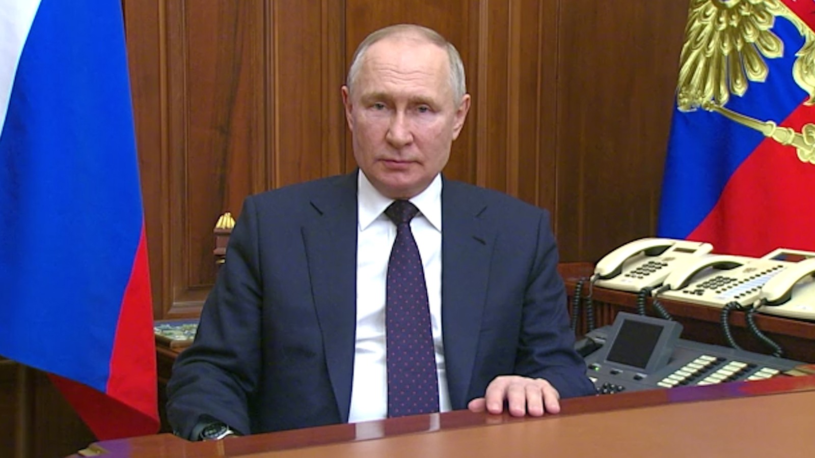 Путин заявил, что росгвардейцы в ходе СВО проявляют стойкость и бесстрашие