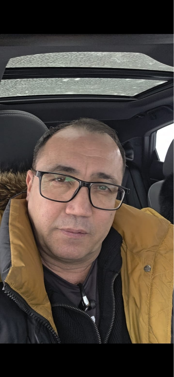 СИХРИ МОҢЛО РӨСТӘМ МЕНӘН КӘЙЕФТӘР КҮТӘРЕЛӘ