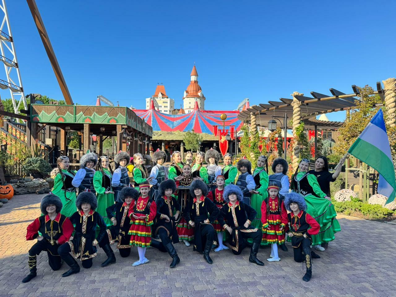 ЛОҠМАНОВТАР МӘКТӘБЕ  ДАНЛАЙ ХАЛҠЫБЫҘҘЫ!