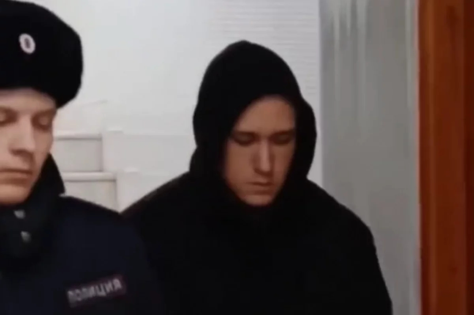 Как жил мужчина отрубивший матери голову в Кумертау до трагедии