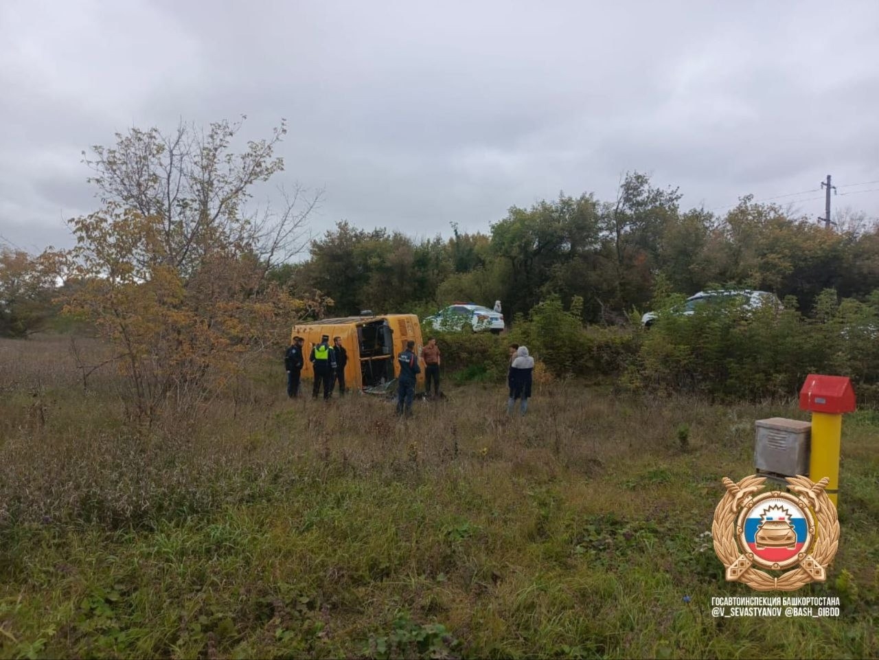 Башҡортостанда балалар менән мәктәп автобусы түңкәрелгән