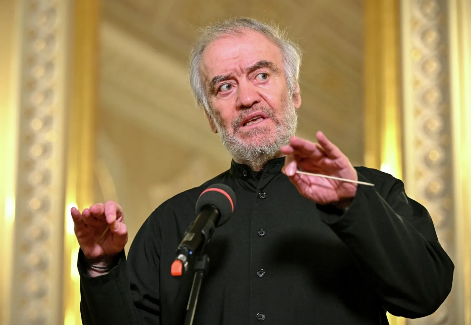 Путин поблагодарил Гергиева за организацию XXV Московского пасхального фестиваля