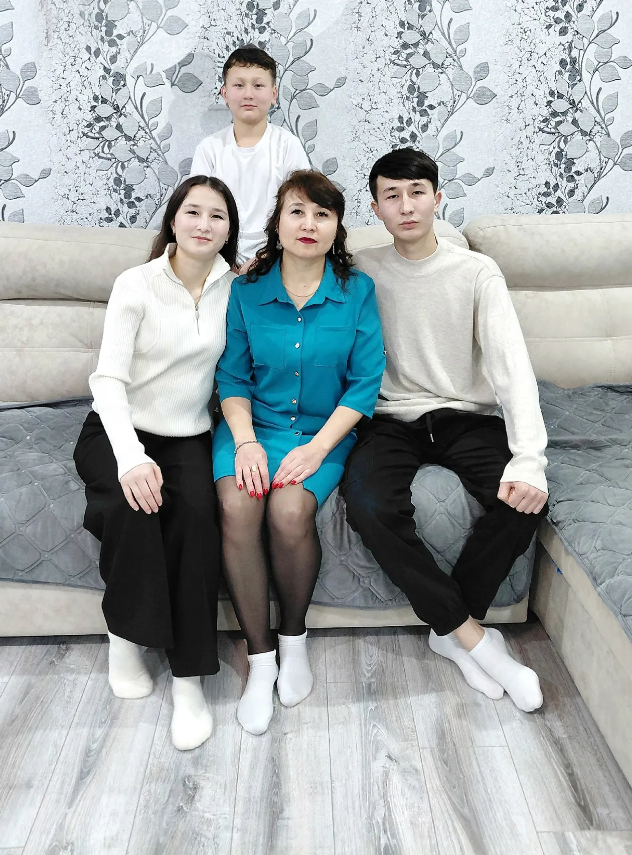 ДОНЪЯ ЙӨГӨН ҮҘЕ ТАРТА УЛ