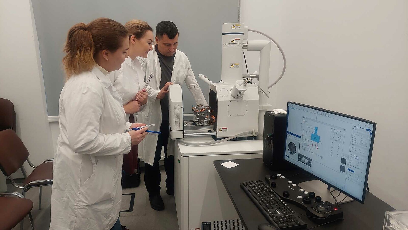 В Башкирский центр интеллектуальной геномики поступил сканирующий микроскоп