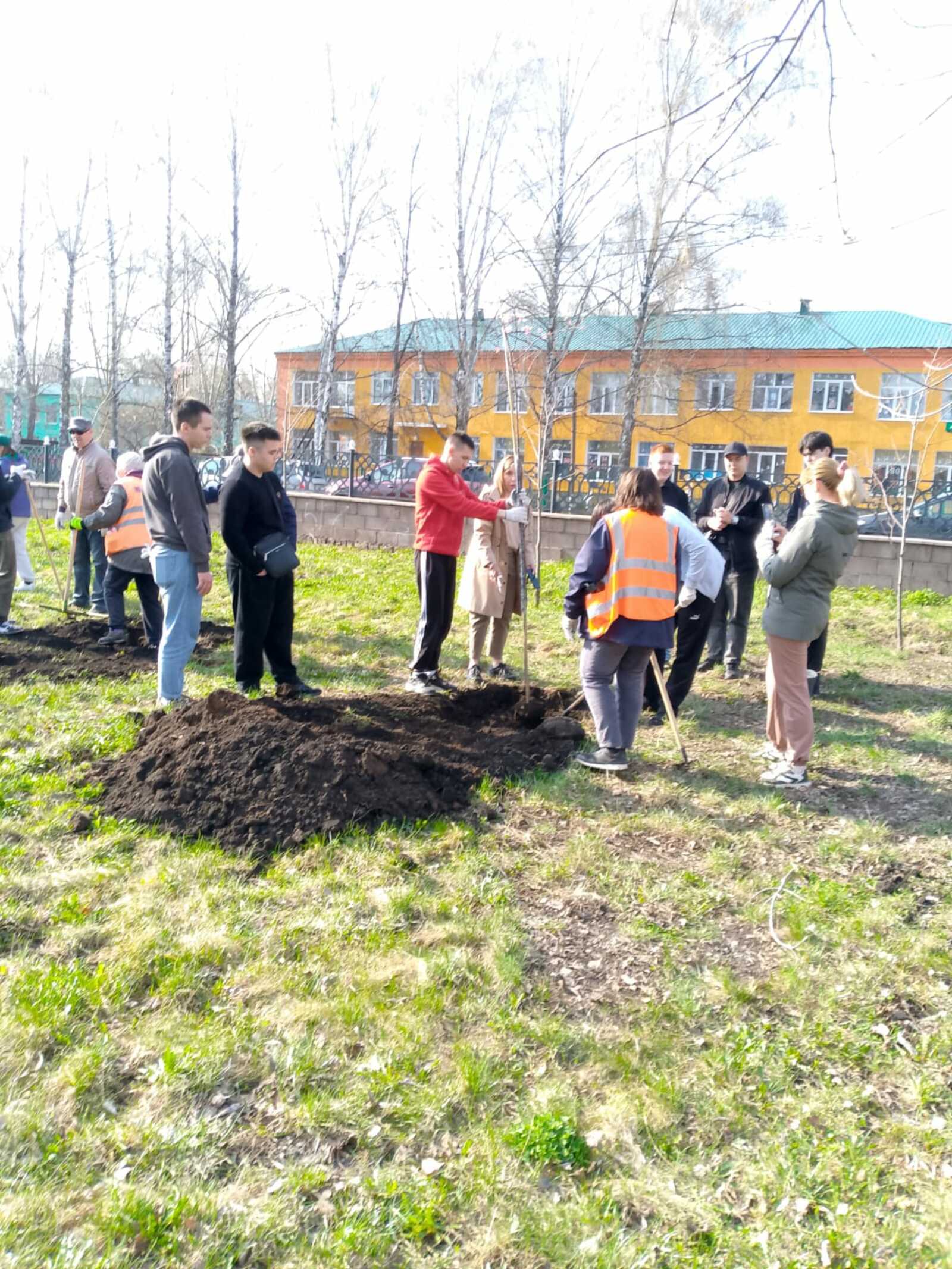 «Хәтер баҡсаһына» алмағастар ултыртылды.