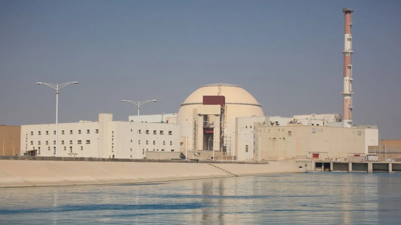 Росатом информирует Путина по ситуации вокруг АЭС "Бушер"