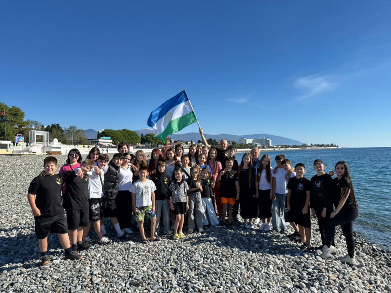 ЛОҠМАНОВТАР МӘКТӘБЕ  ДАНЛАЙ ХАЛҠЫБЫҘҘЫ!